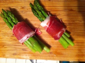 Asparagus wrapped in jamon.