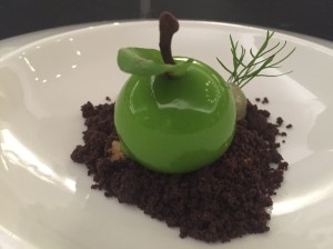 Apple mousse, honey cremeux, chocolate crumble