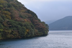 Autumn colours Lake Ashi
