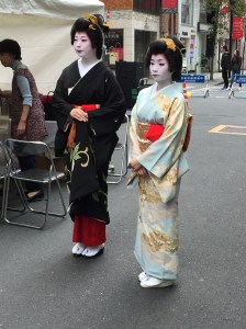 Maiko in Ginza